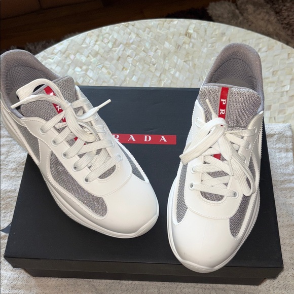 Prada Shoes - AUTHENTIC ❤️Prada ❤️Cup Soft rubber and bike fabric sneakers
Size:39/9 US